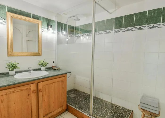 Grande Saint Martin Le Redon Дом отдыха *